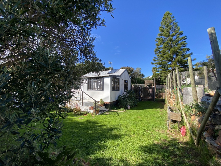 To Let 1 Bedroom Property for Rent in Capri Western Cape